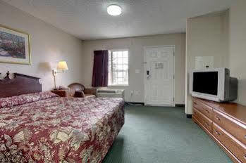 Intown Suites Extended Stay Charlotte Nc -East Independence Exterior photo