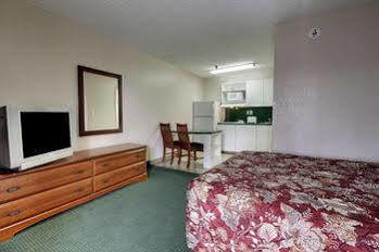 Intown Suites Extended Stay Charlotte Nc -East Independence Exterior photo